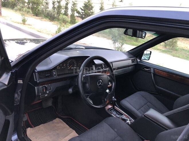Mercedes E 280 1995, 381,000 km - 2.8 l - Bakı