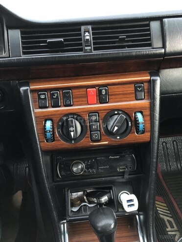 Mercedes E 280 1995, 381,000 km - 2.8 l - Bakı