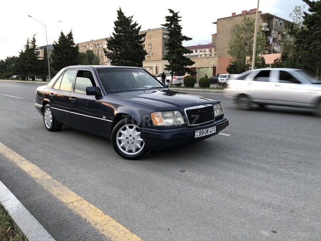 Mercedes E 280 1995, 381,000 km - 2.8 l - Bakı