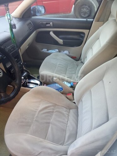 Volkswagen Jetta 2001, 285,525 km - 2.0 l - Bakı