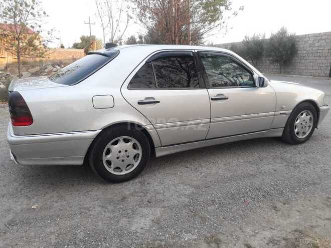 Mercedes C 220 1999, 280,000 km - 2.2 l - Bakı