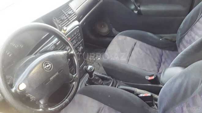 Opel Vectra 1996, 269,000 km - 1.8 l - Bakı
