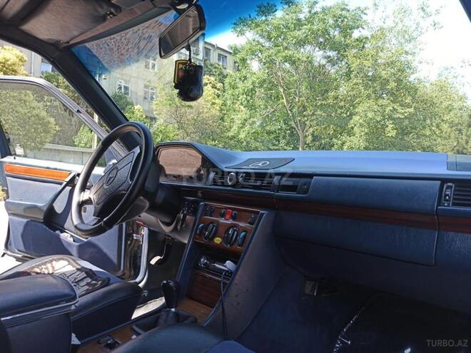 Mercedes E 200 1993, 350,000 km - 2.0 l - Bakı