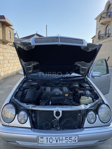 Mercedes E 240 1999, 491,000 km - 2.4 л - Bakı
