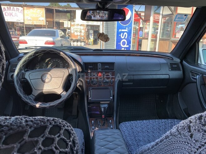 Mercedes C 220 2000, 320,000 km - 2.2 l - Bakı