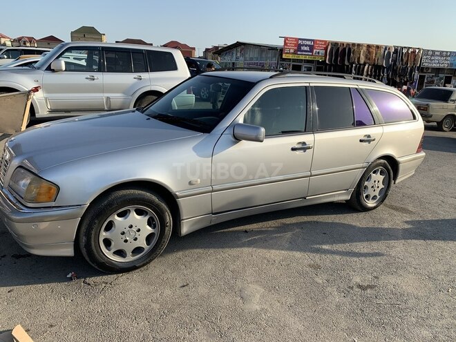 Mercedes C 220 2000, 320,000 km - 2.2 l - Bakı