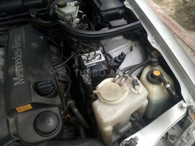 Mercedes E 240 1998, 280,000 km - 2.4 l - Mingəçevir