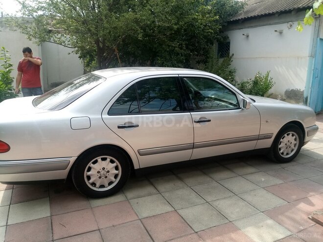 Mercedes E 240 1998, 280,000 km - 2.4 l - Mingəçevir