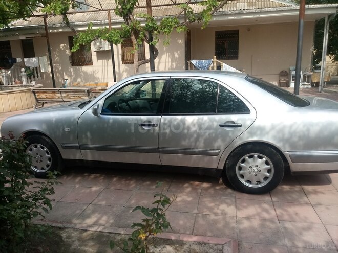 Mercedes E 240 1998, 280,000 km - 2.4 l - Mingəçevir