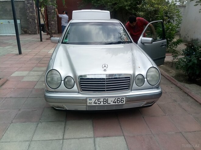 Mercedes E 240 1998, 280,000 km - 2.4 l - Mingəçevir