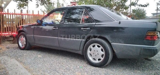 Mercedes E 200 1991, 584,752 km - 2.0 л - Bakı