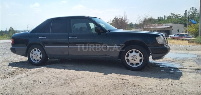Mercedes E 200 1991, 584,752 km - 2.0 л - Bakı