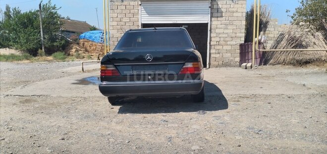 Mercedes E 200 1991, 584,752 km - 2.0 л - Bakı