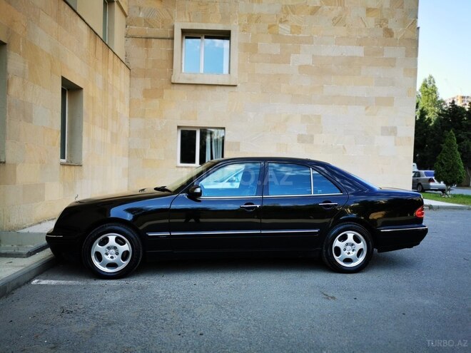 Mercedes E 320 2000, 285,000 km - 3.2 l - Bakı