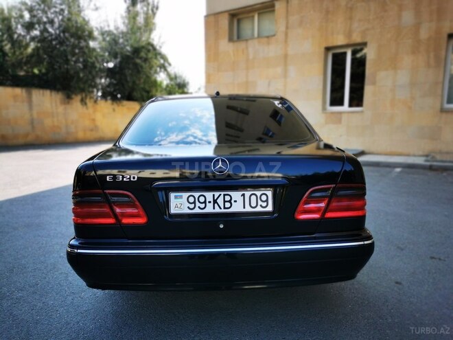 Mercedes E 320 2000, 285,000 km - 3.2 l - Bakı