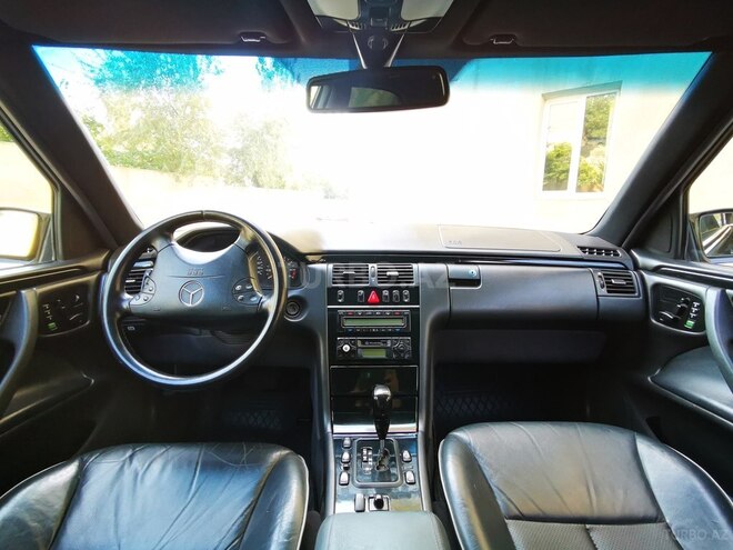 Mercedes E 320 2000, 285,000 km - 3.2 l - Bakı