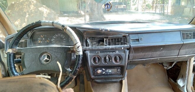 Mercedes 190 1989, 500,208 km - 2.0 л - Saatlı