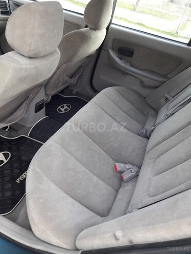 Hyundai Elantra 2003, 215,000 km - 2.0 l - Bakı