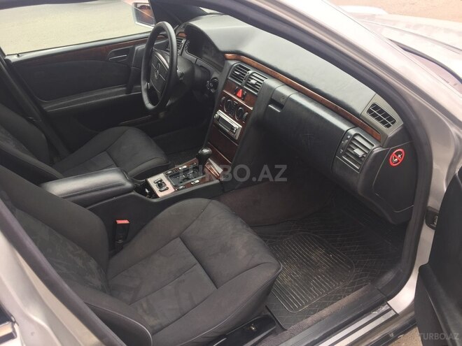 Mercedes E 200 1998, 273,013 km - 2.0 l - Gəncə