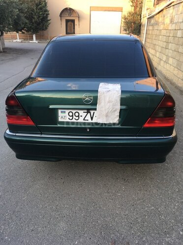 Mercedes C 220 1999, 300,000 km - 2.2 l - Bakı