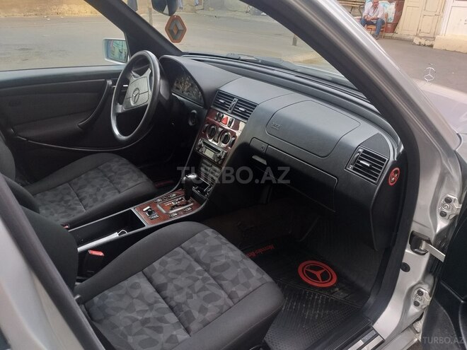 Mercedes C 200 1998, 221,658 km - 2.0 l - Bakı