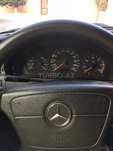 Mercedes C 220 1999, 300,000 km - 2.2 l - Bakı
