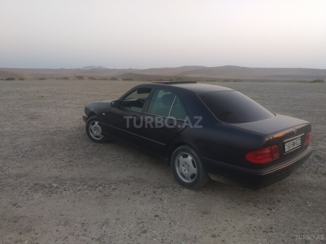 Mercedes E 220 1996, 566,000 km - 2.2 l - Bakı