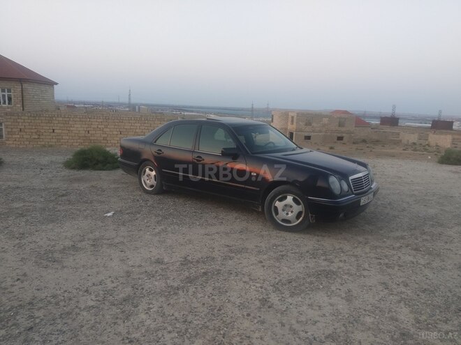 Mercedes E 220 1996, 566,000 km - 2.2 l - Bakı