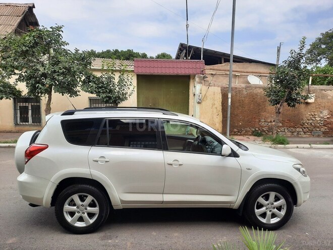 Toyota RAV4 2006, 136,000 km - 2.4 l - Gəncə