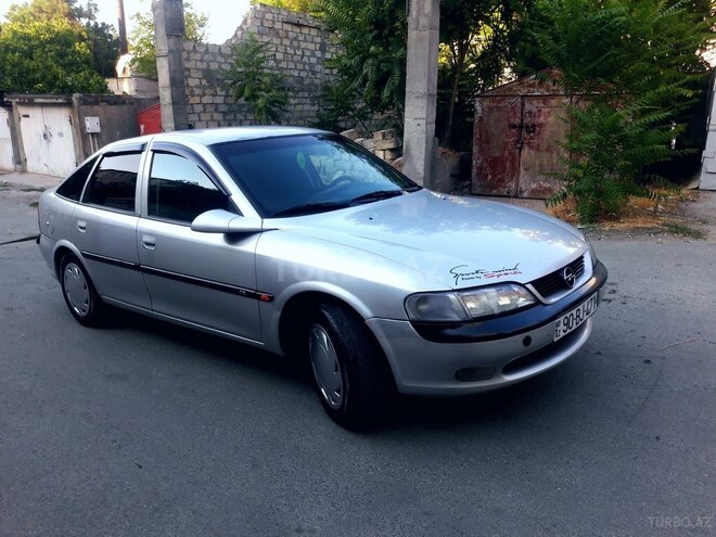 Opel Vectra 1997, 245,636 km - 2.0 l - Bakı