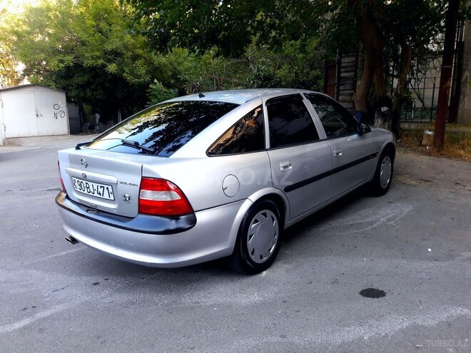 Opel Vectra 1997, 245,636 km - 2.0 l - Bakı