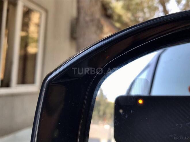 Land Rover Discovery 2015, 82,000 km - 3.0 l - Bakı
