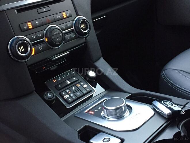 Land Rover Discovery 2015, 82,000 km - 3.0 l - Bakı