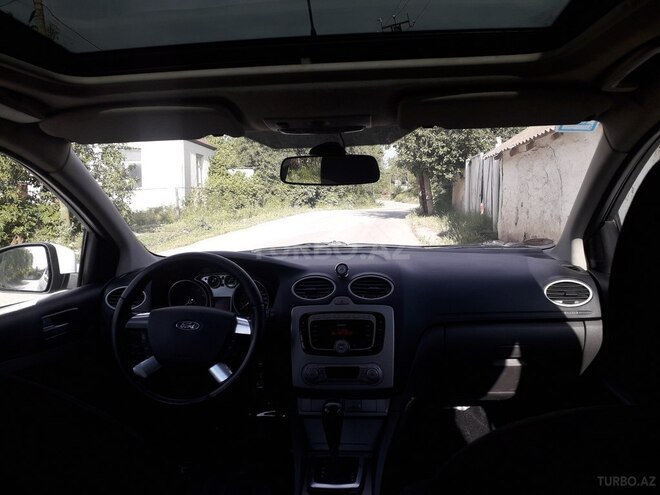 Ford Focus 2011, 140,000 km - 1.6 l - Qusar
