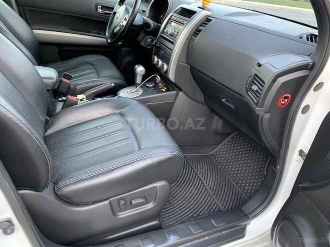Nissan X-Trail 2014, 145,600 km - 2.5 l - Bakı