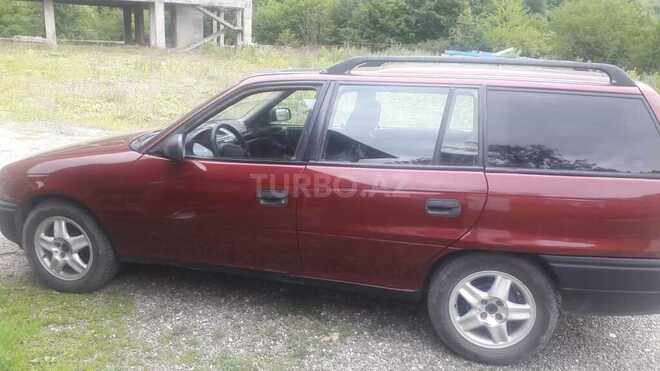 Opel Vectra 1996, 127,312 km - 1.5 л - Quba