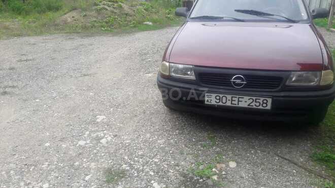 Opel Vectra 1996, 127,312 km - 1.5 л - Quba