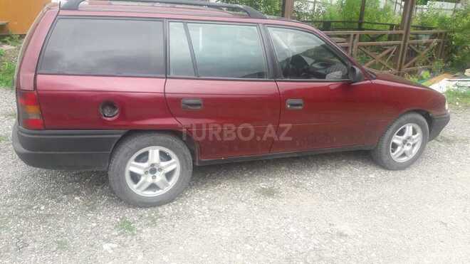 Opel Vectra 1996, 127,312 km - 1.5 л - Quba