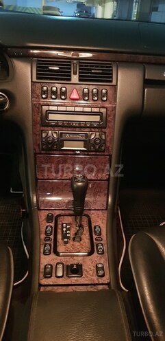 Mercedes E 240 1999, 250,292 km - 2.4 l - Bakı