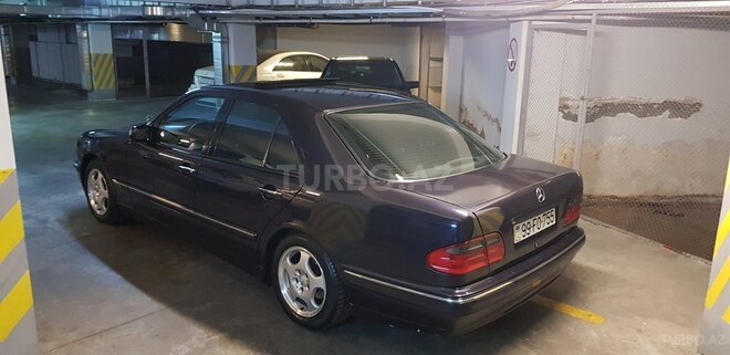 Mercedes E 240 1999, 250,292 km - 2.4 l - Bakı