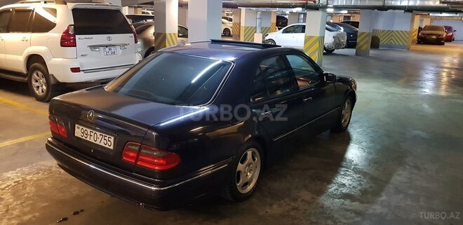 Mercedes E 240 1999, 250,292 km - 2.4 l - Bakı