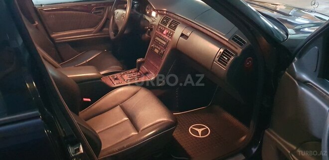 Mercedes E 240 1999, 250,292 km - 2.4 l - Bakı