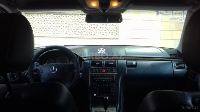Mercedes E 240 2001, 355,000 km - 2.4 л - Bakı