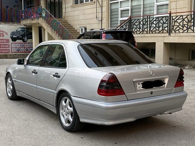 Mercedes C 240 1997, 214,000 km - 2.4 л - Bakı
