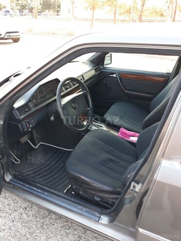Mercedes E 230 1990, 259,360 km - 2.3 l - Şirvan