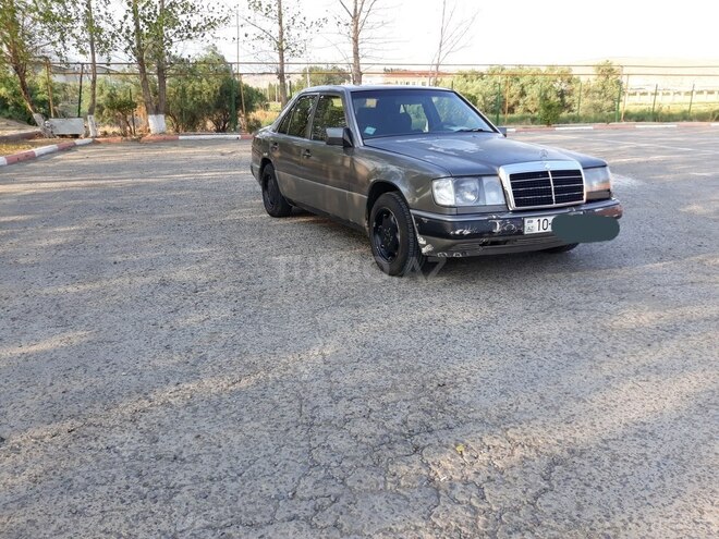 Mercedes E 230 1990, 259,360 km - 2.3 l - Şirvan