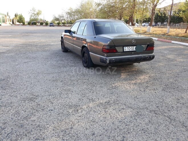 Mercedes E 230 1990, 259,360 km - 2.3 l - Şirvan