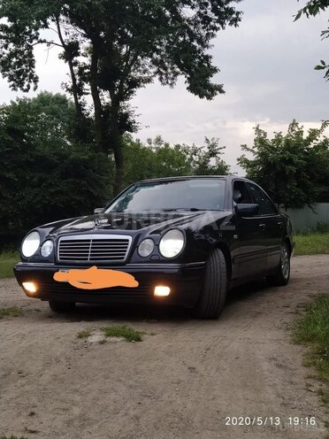 Mercedes E 240 1999, 11,197 km - 2.4 l - Masallı