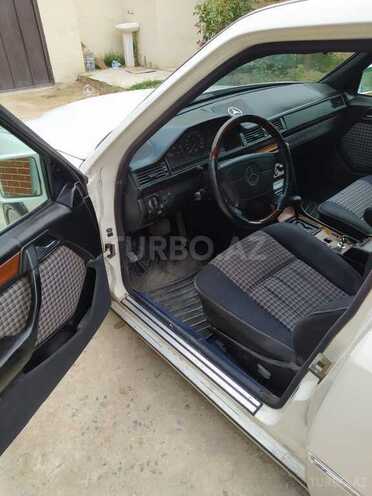 Mercedes E 220 1994, 312,000 km - 2.2 l - Sumqayıt