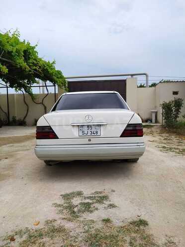 Mercedes E 220 1994, 312,000 km - 2.2 l - Sumqayıt